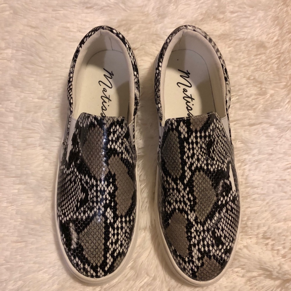 “NEW” Matisse Harry Snakeskin Slip-on Sneakers - Picture 3 of 6